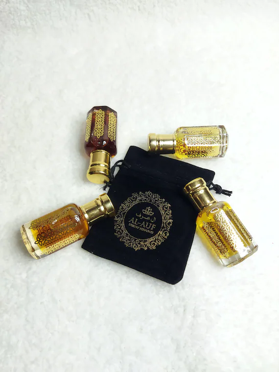 Read more about the article Unveiling the Magic: The Intricate Art of Layering Arabian Perfume Oils