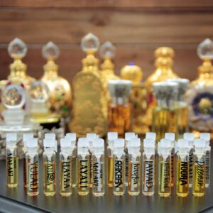 Read more about the article Unveiling Aromatic Delights: A Comprehensive Guide to Women Perfume Oil Samples